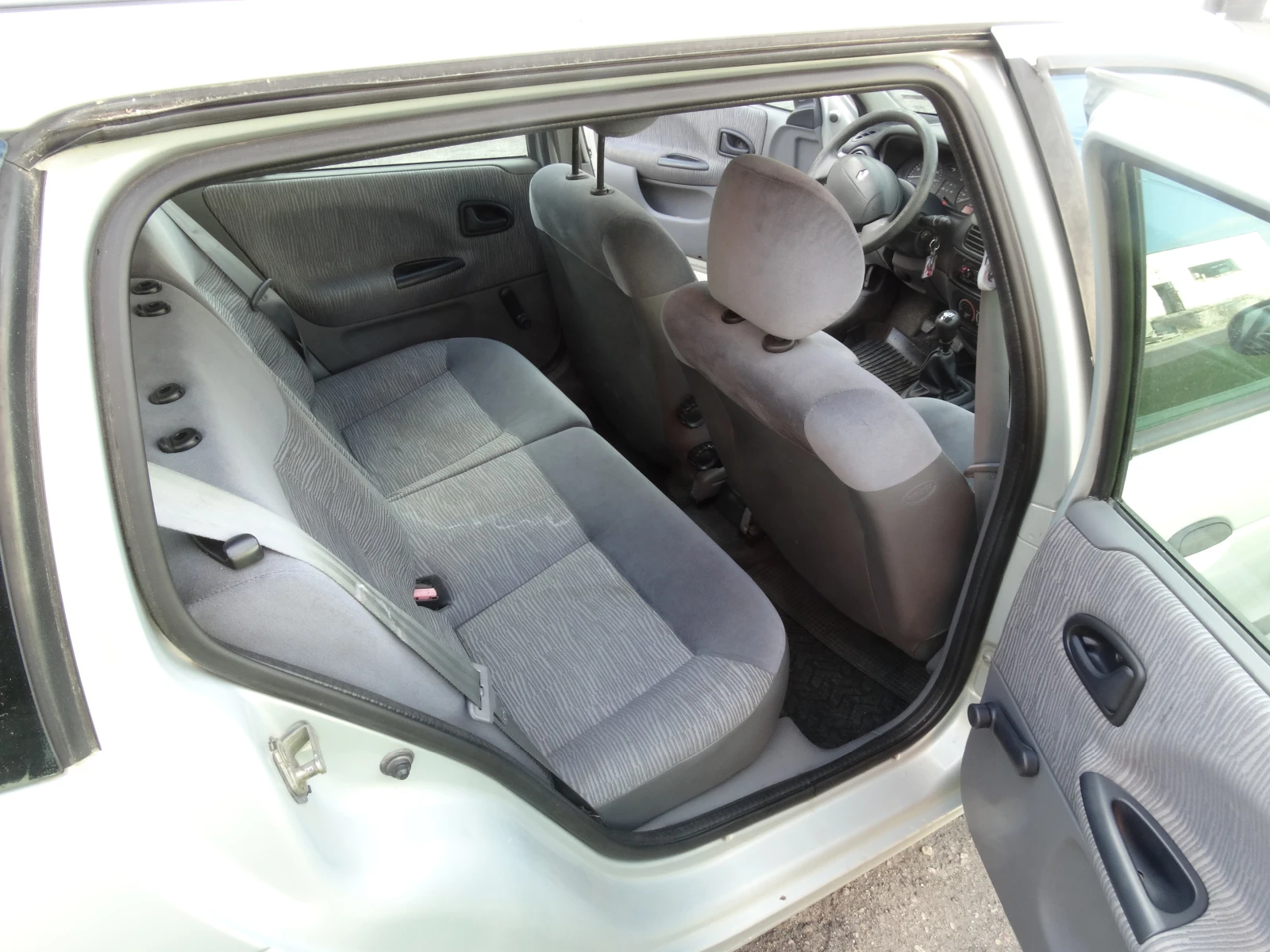 Renault Megane 1, 9 TDI, снимка 12 - Автомобили и джипове - 54726793