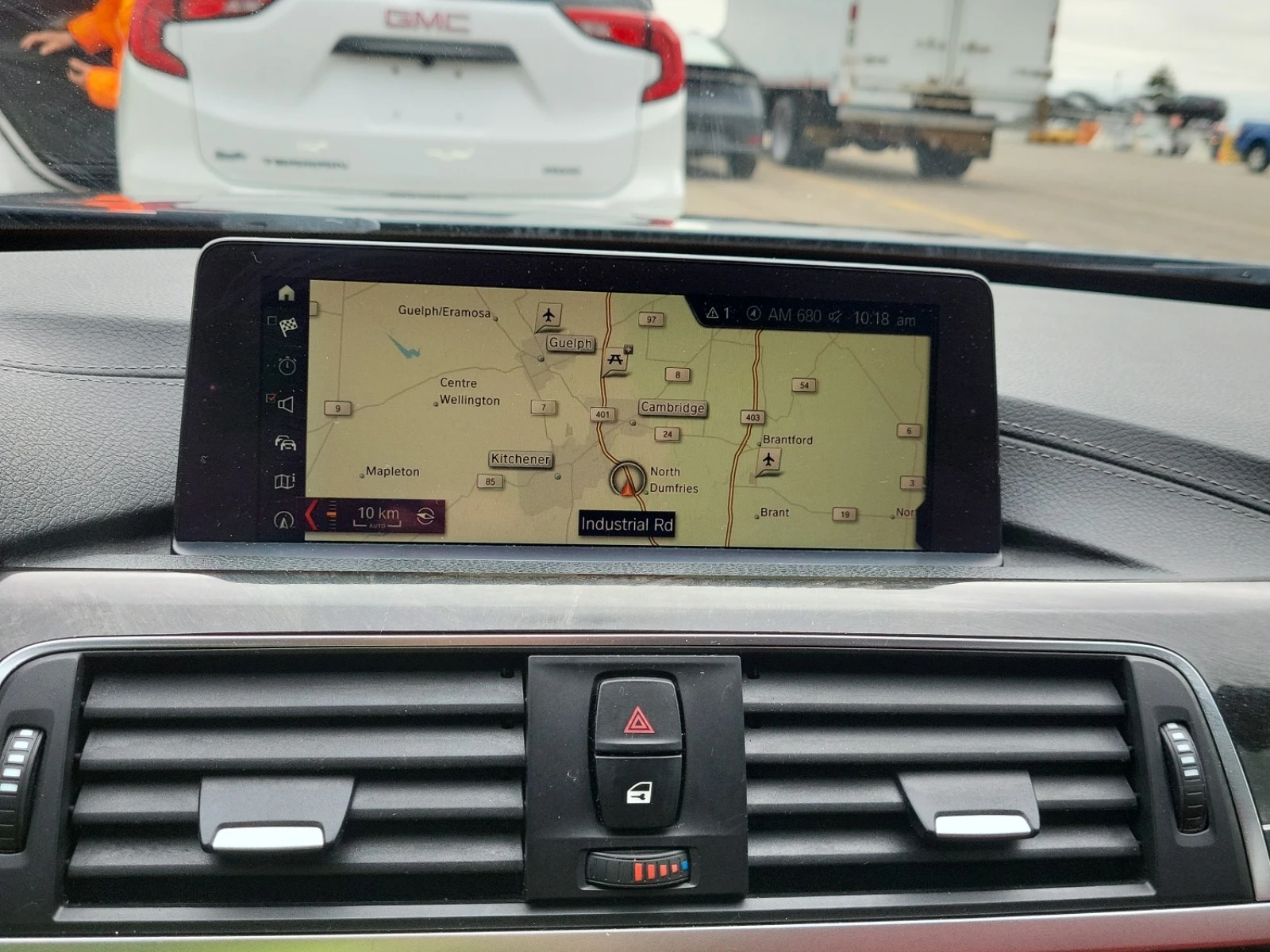 BMW 330 XDRIVE * M ПАКЕТ * HEAD UP * LED * , снимка 11 - Автомобили и джипове - 54794485