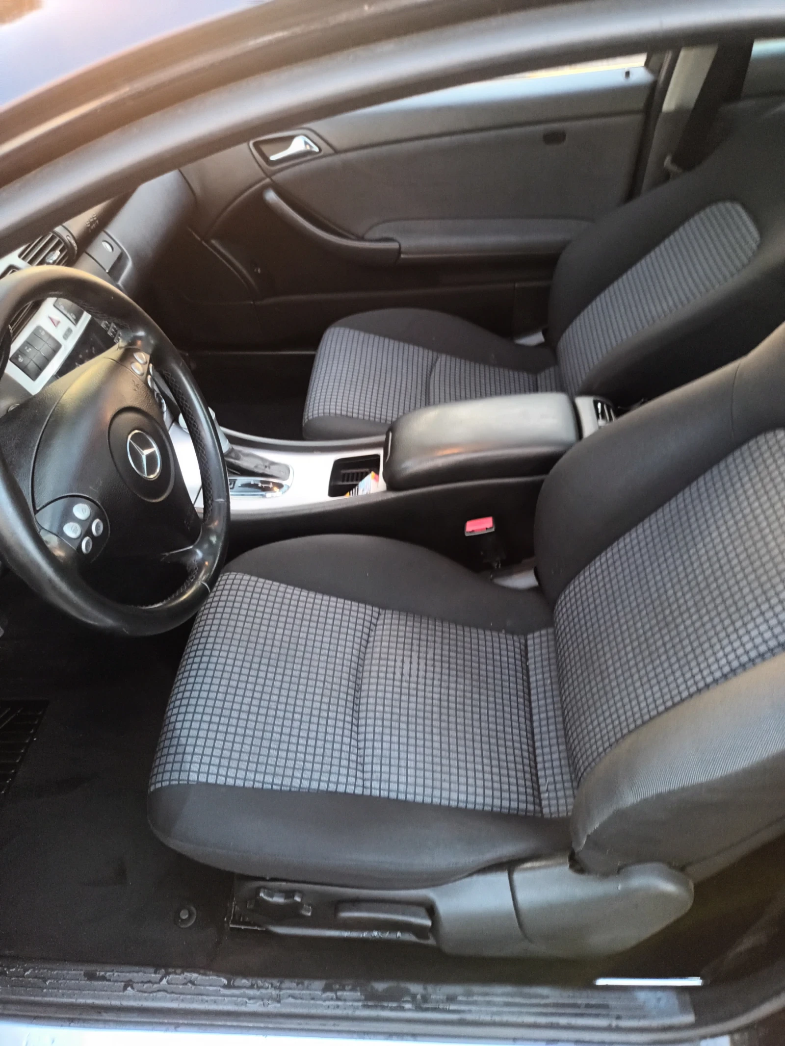 Mercedes-Benz C 220 220 cdi w 203  Facelift , снимка 8 - Автомобили и джипове - 55647464