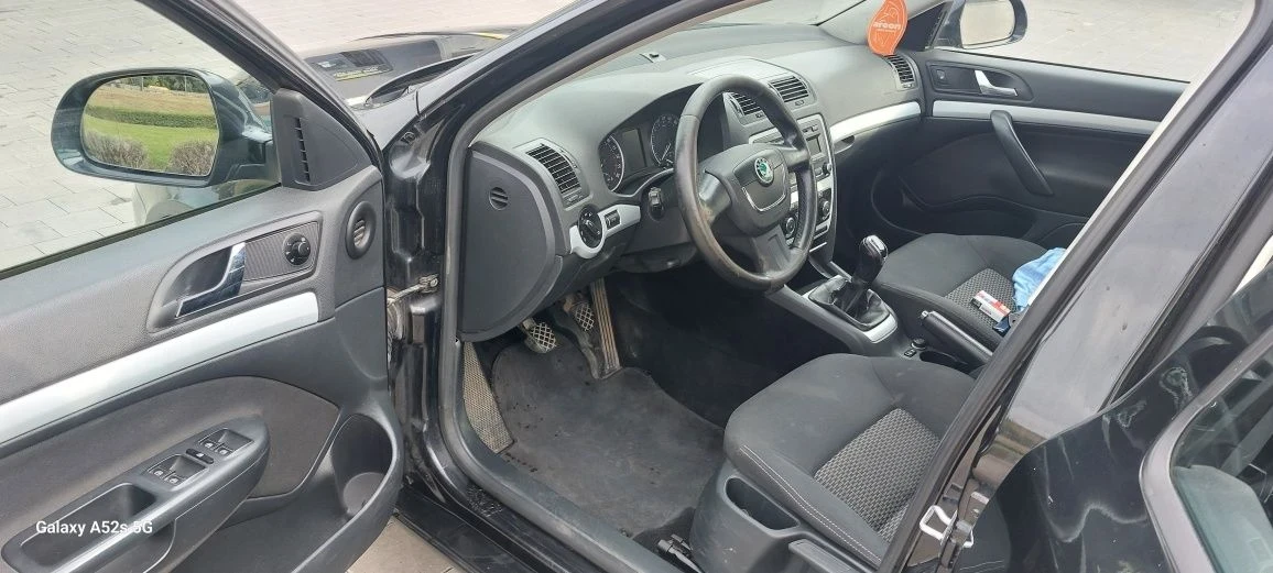 Skoda Octavia  Combi 1.6 TDI 105 к.с. | Euro 5 | М, снимка 10 - Автомобили и джипове - 55771251