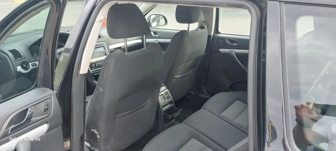 Skoda Octavia  Combi 1.6 TDI 105 к.с. | Euro 5 | М, снимка 14 - Автомобили и джипове - 55771251