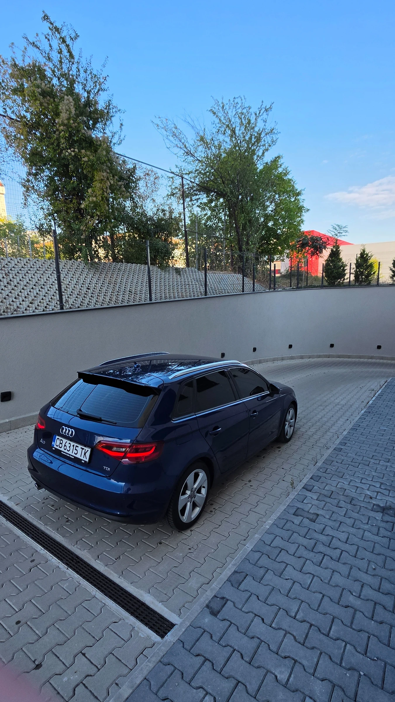 Audi A3 1.6 TDI, снимка 6 - Автомобили и джипове - 56218592