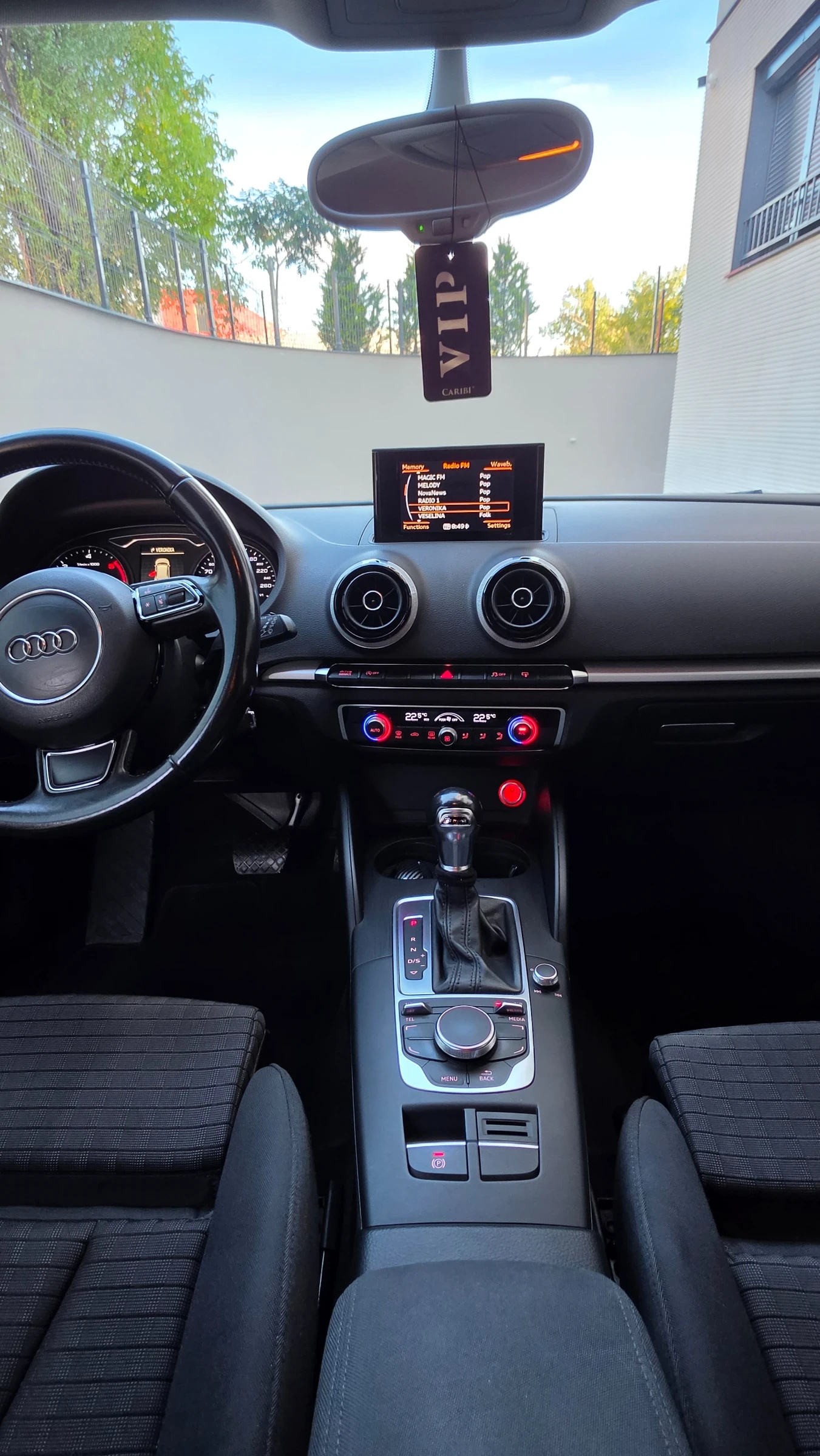 Audi A3 1.6 TDI, снимка 13 - Автомобили и джипове - 56218592