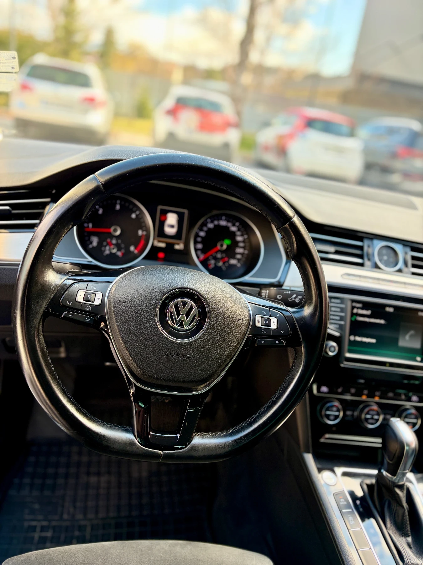 VW Passat 2.0 TDI BLUEMOTION, снимка 9 - Автомобили и джипове - 56410952