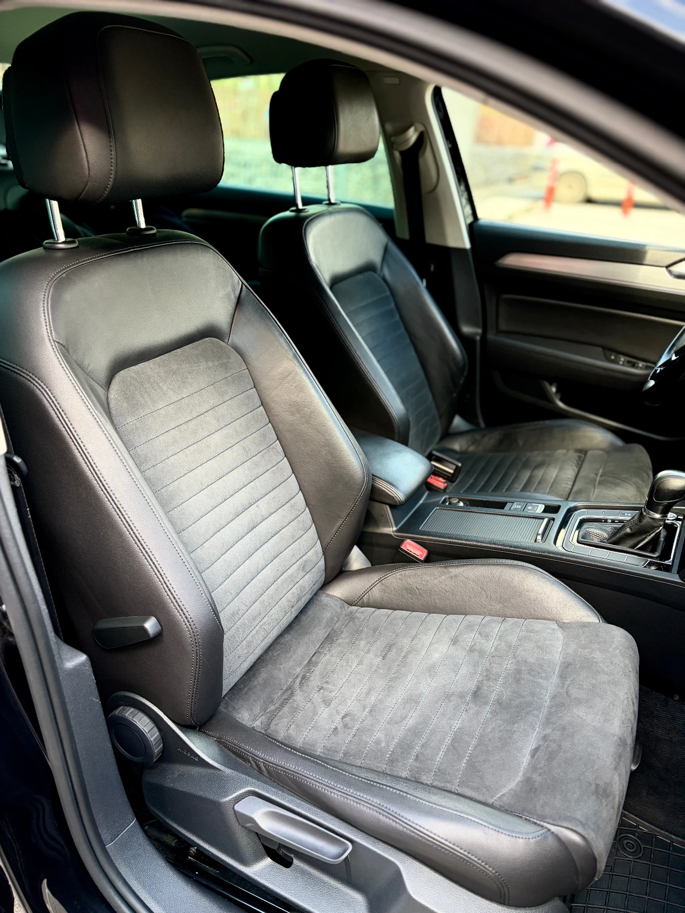 VW Passat 2.0 TDI BLUEMOTION, снимка 4 - Автомобили и джипове - 56410952