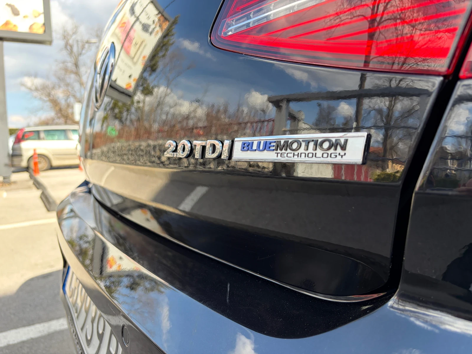 VW Passat 2.0 TDI BLUEMOTION, снимка 13 - Автомобили и джипове - 56410952