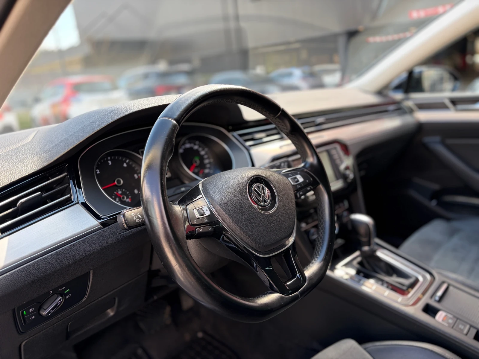 VW Passat 2.0 TDI BLUEMOTION, снимка 8 - Автомобили и джипове - 56410952