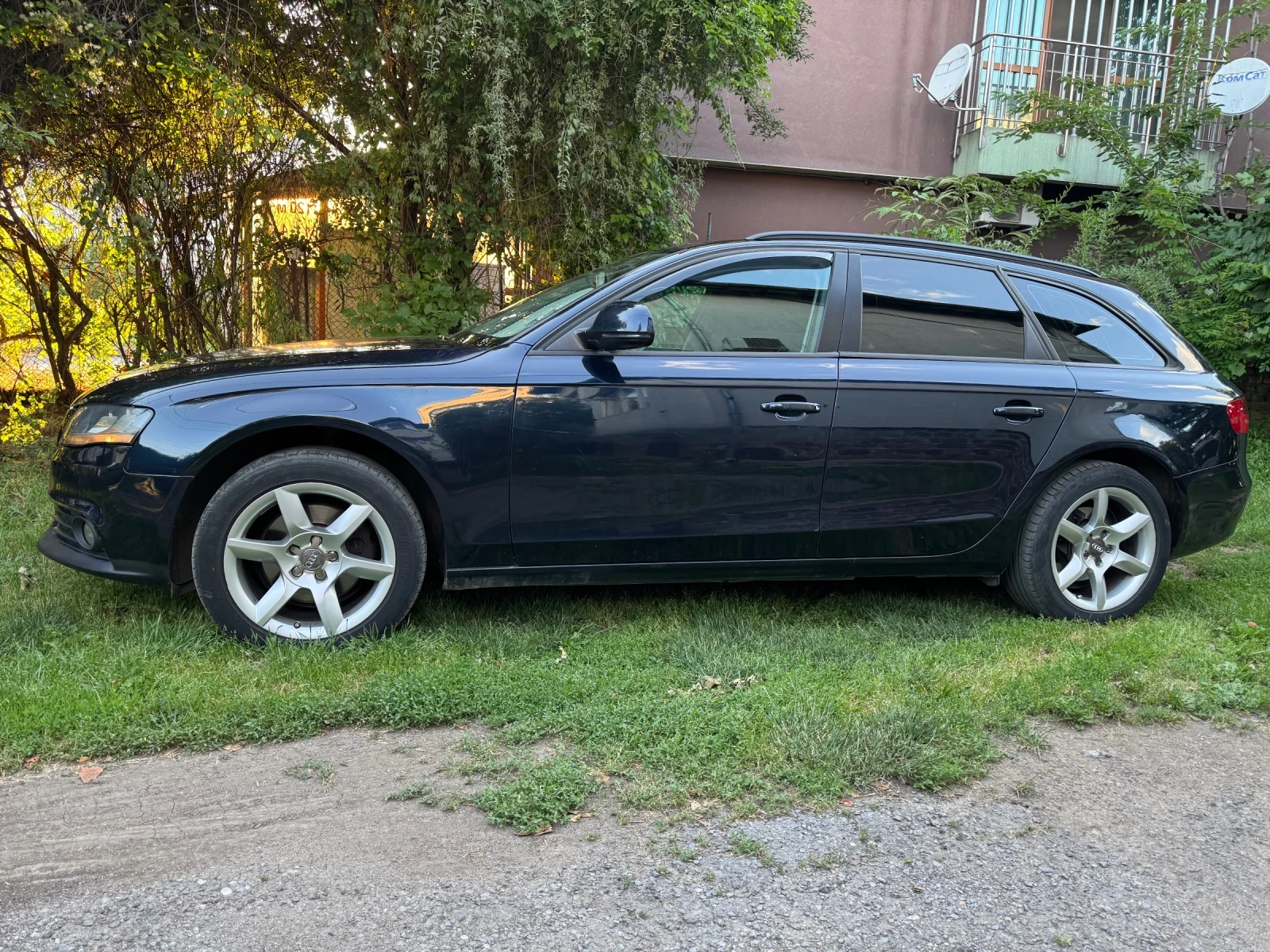 Audi A4 2.0 TDI, снимка 3 - Автомобили и джипове - 56561383