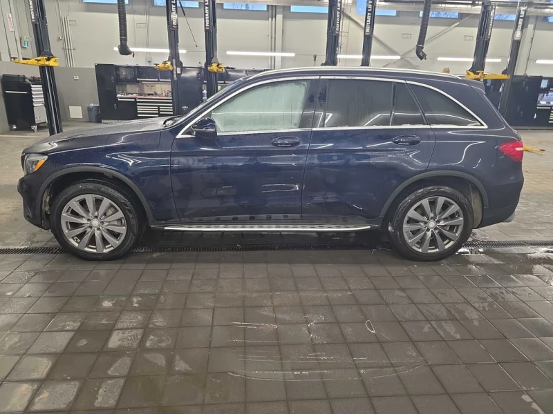 Mercedes-Benz GLC * 300 * CARFAX * ЦЕНА ДО БГ, снимка 2 - Автомобили и джипове - 53305647