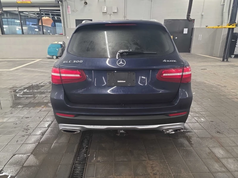 Mercedes-Benz GLC * 300 * CARFAX * ЦЕНА ДО БГ, снимка 4 - Автомобили и джипове - 53305647