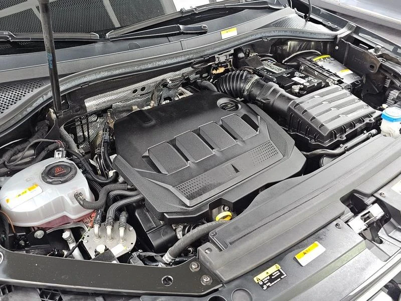 VW Tiguan 2.0 TDI | DIGITAL| ПОДГРЕВ| DIST| КАМЕРА| ПАМЕТ, снимка 6 - Автомобили и джипове - 55747645