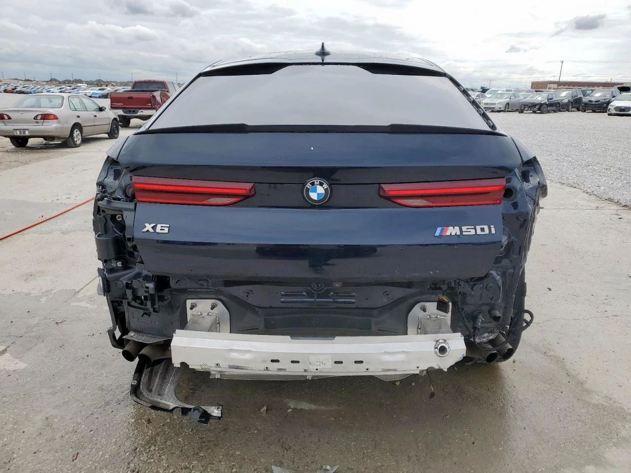 BMW X6 XDRIVE M50I - изображение 6
