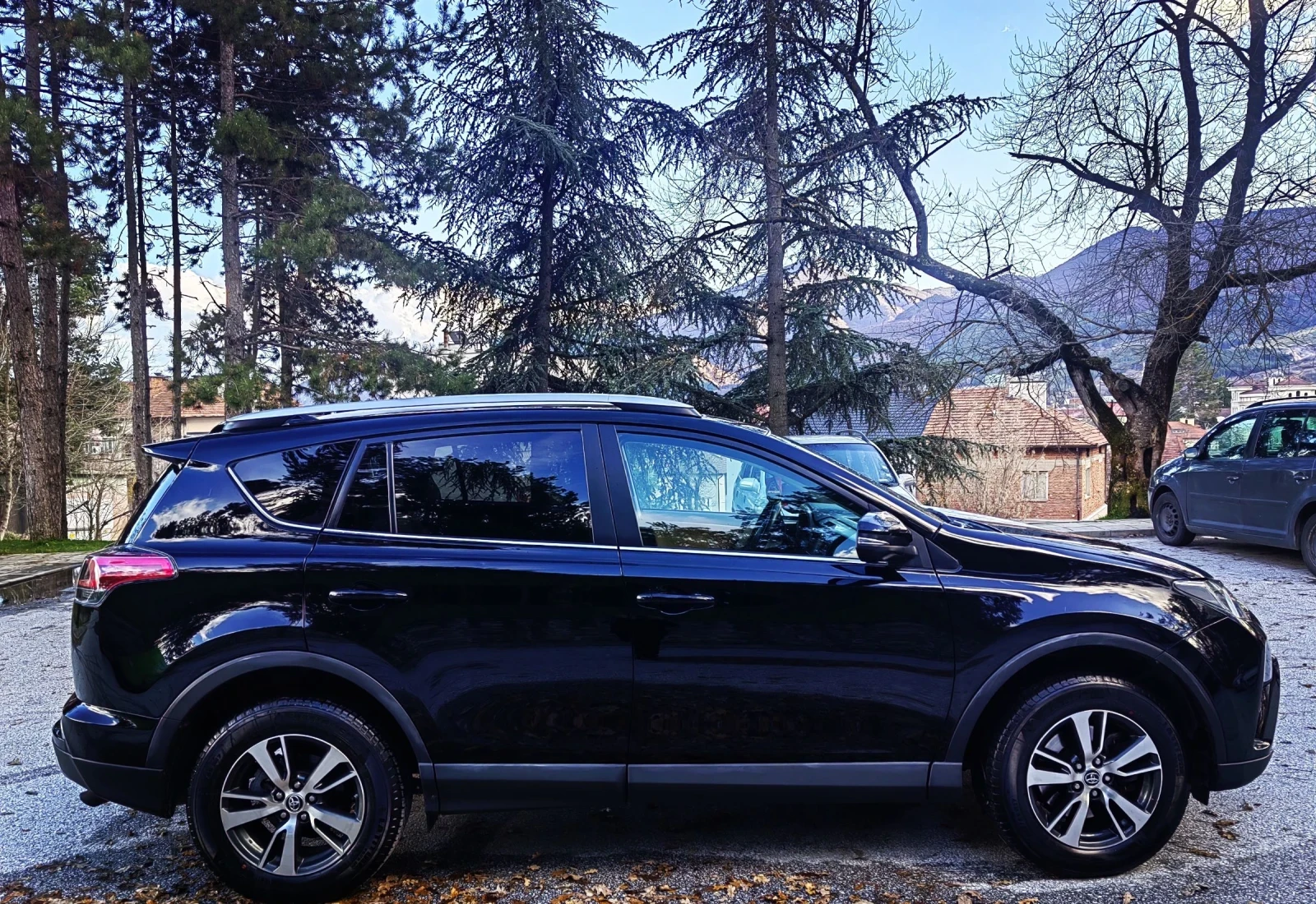 Toyota Rav4  - изображение 7