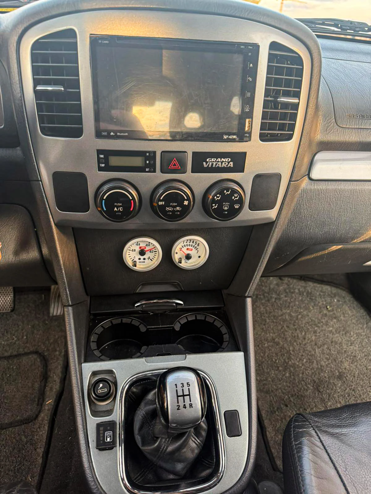 Suzuki Grand vitara, снимка 7 - Автомобили и джипове - 54086039