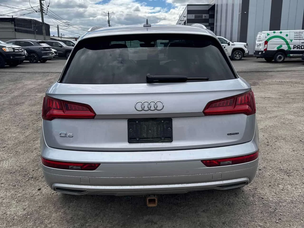 Audi Q5 Komfort /CARFAX/2 КЛЮЧА/ ПОДГРЕВ/, снимка 5 - Автомобили и джипове - 54528999