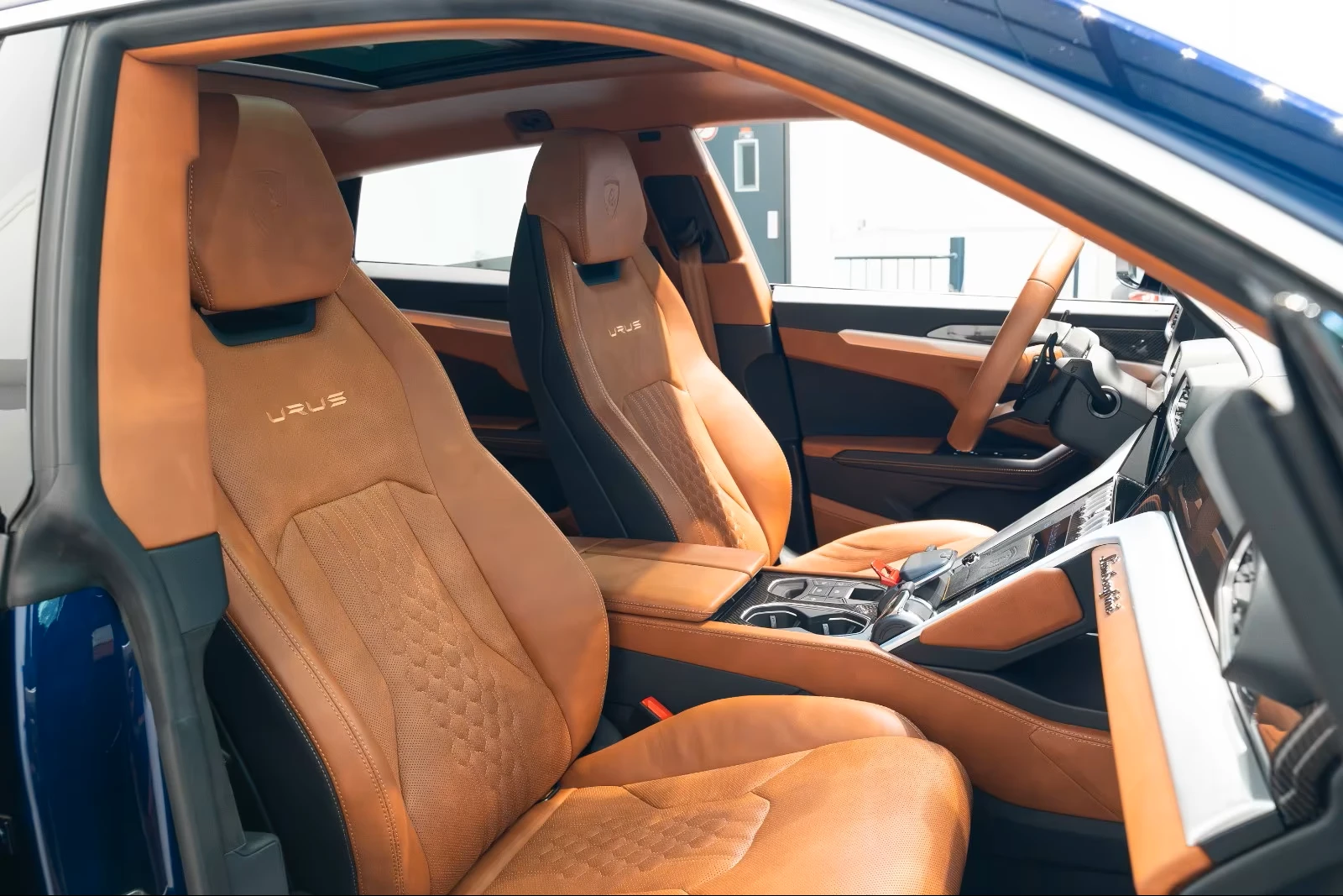 Lamborghini Urus CARBON* B&O-3D* DISTR* HEAD-UP* PANO* MEMORY*  | Mobile.bg � ����������� 16