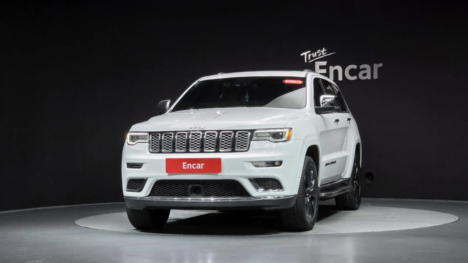 Jeep Grand cherokee 2020* SUMMIT* DIS* HARMAN* ОБДУХ* PANO* ВЪЗДУХ* КР, снимка 2 - Автомобили и джипове - 55484295
