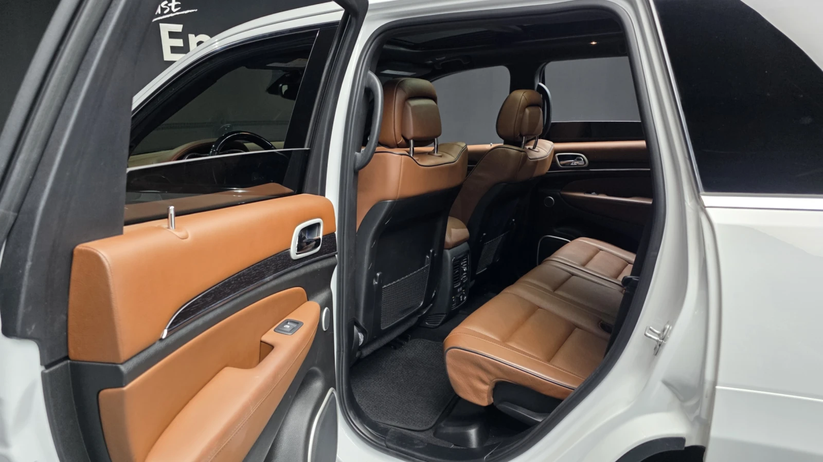 Jeep Grand cherokee 2020* SUMMIT* DIS* HARMAN* ОБДУХ* PANO* ВЪЗДУХ* КР, снимка 16 - Автомобили и джипове - 55484295