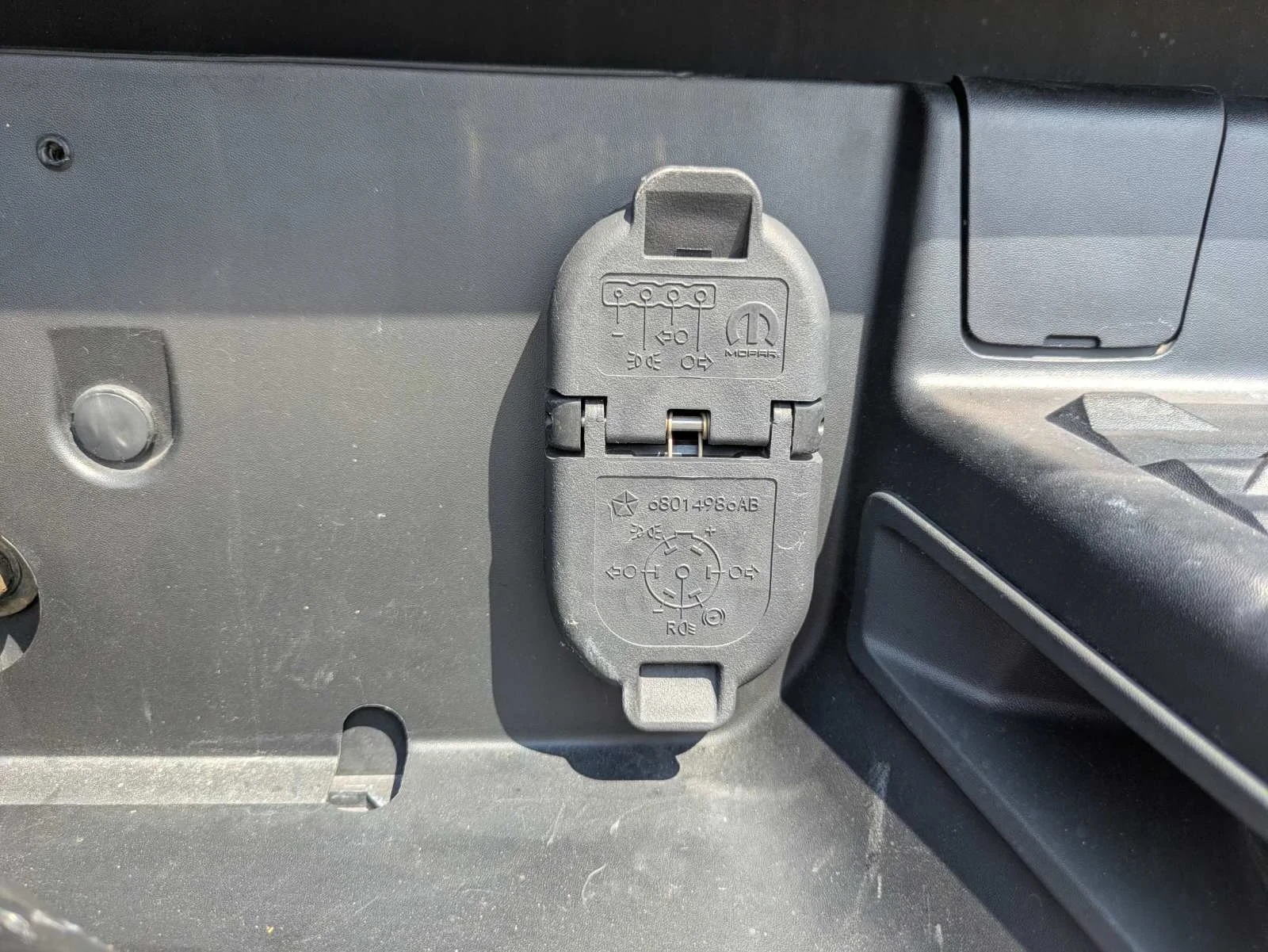 Dodge RAM 1500 Rebel/5.7 HEMI/FULL, снимка 14 - Автомобили и джипове - 55769772