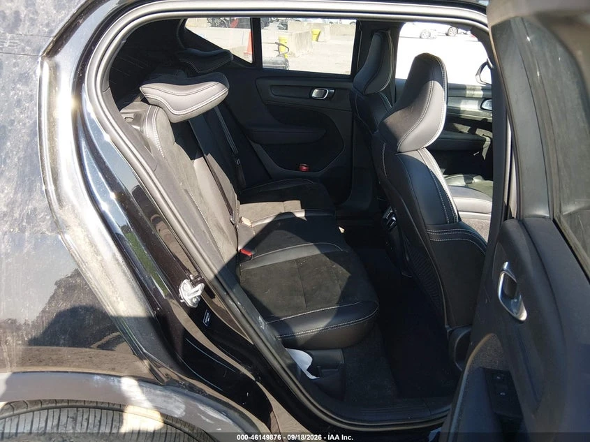 Volvo XC40 Recharge Pure Electric P8, снимка 8 - Автомобили и джипове - 56320126