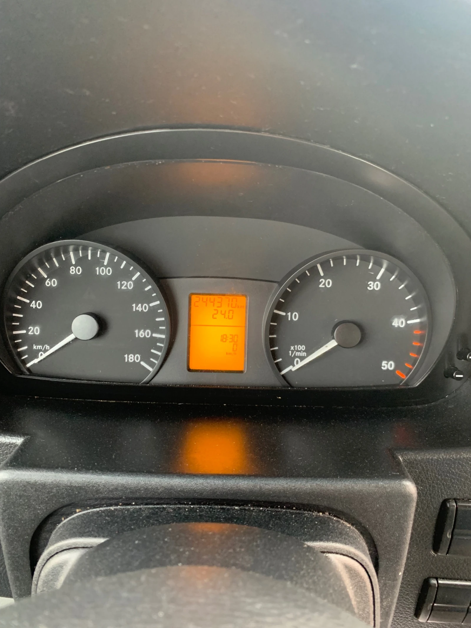Mercedes-Benz Sprinter 311CDI - изображение 9