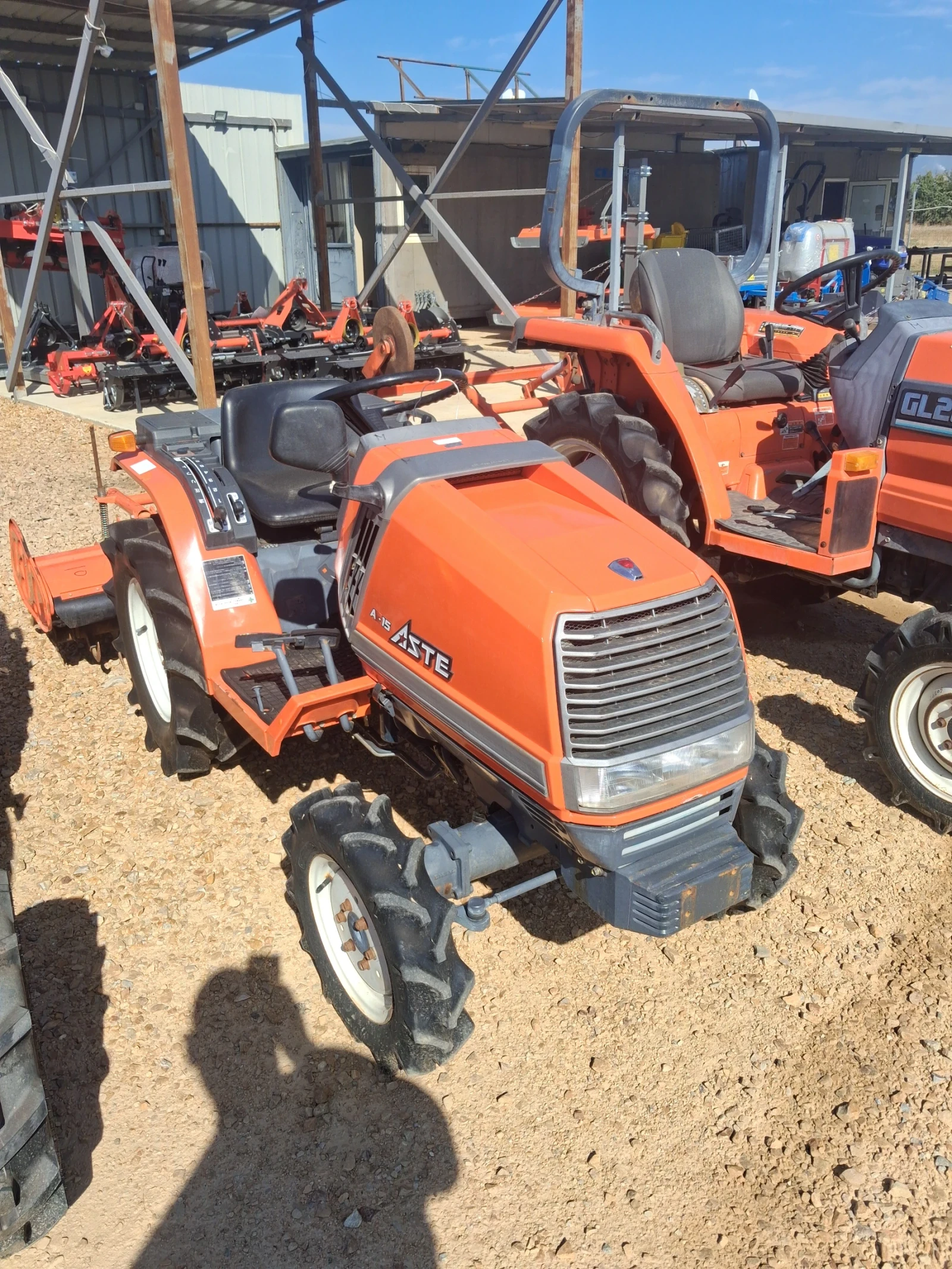 Трактор Kubota СКАЙТРАК, снимка 3 - Селскостопанска техника - 56373236