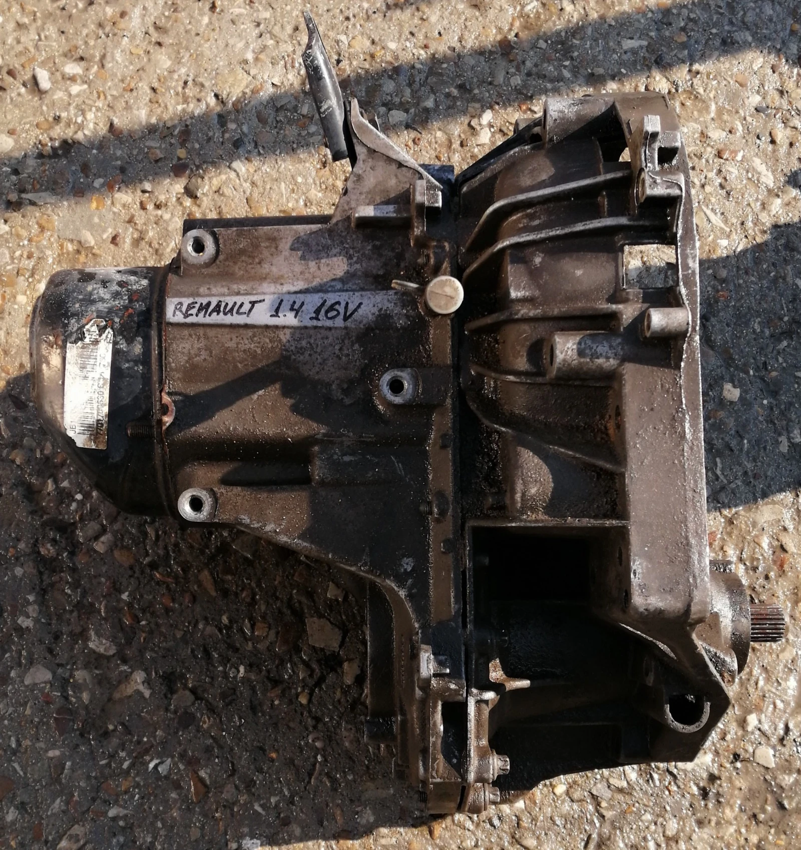     Renault Clio II  (09.1998 - 09.2005) 1.4 16V | Mobile.bg   1