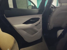 Jaguar E-pace 2.0D l4 R-Dynamic SE, снимка 6