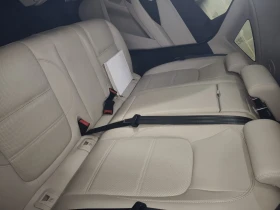 Jaguar E-pace 2.0D l4 R-Dynamic SE, снимка 11