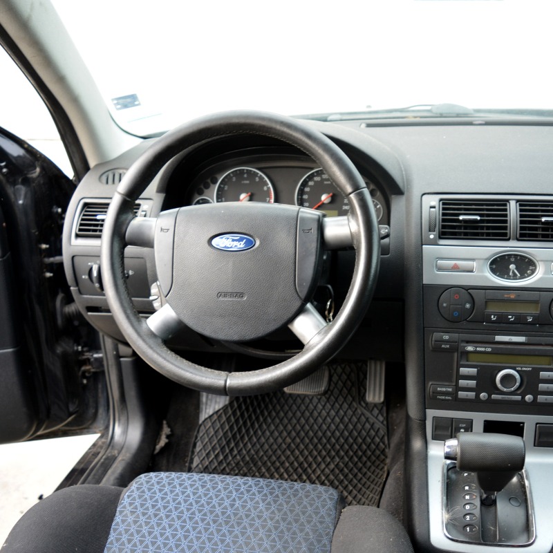 Ford Mondeo 2.0 i, снимка 7 - Автомобили и джипове - 43129711