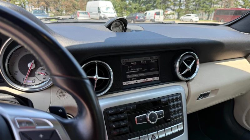 Mercedes-Benz SLK 250 AMG, снимка 12 - Автомобили и джипове - 52877920