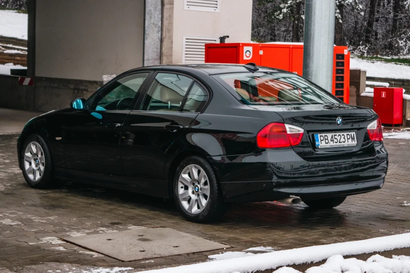 BMW 320, снимка 4 - Автомобили и джипове - 48667192