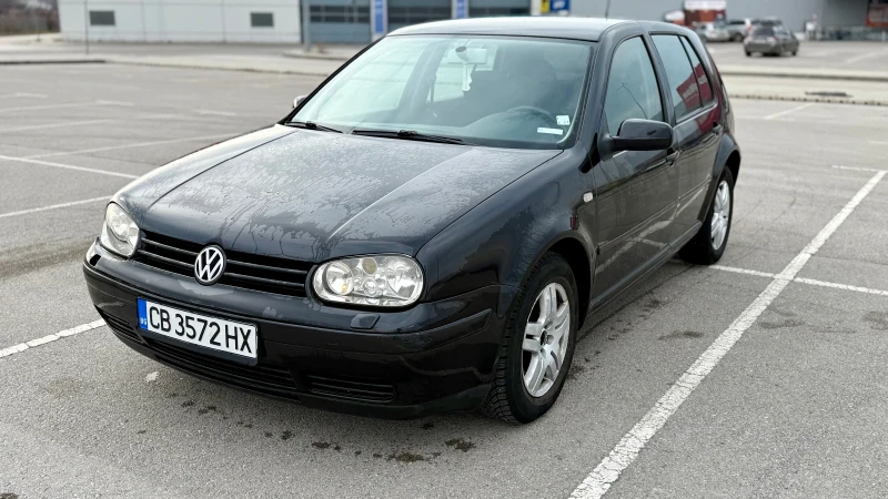 VW Golf, снимка 1 - Автомобили и джипове - 48931157