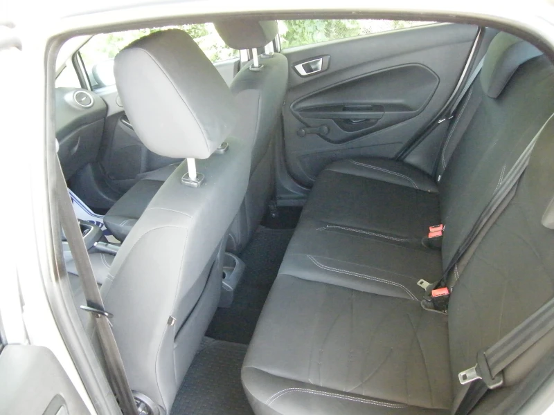 Ford Fiesta 1.5TDCI, снимка 12 - Автомобили и джипове - 50966490