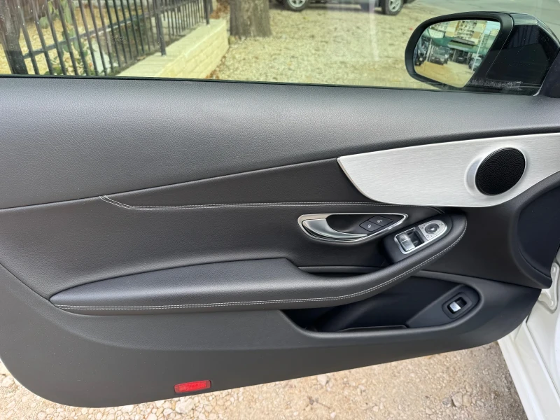 Mercedes-Benz C 220 AMG* 9G* Сервизна история* , снимка 12 - Автомобили и джипове - 51974372