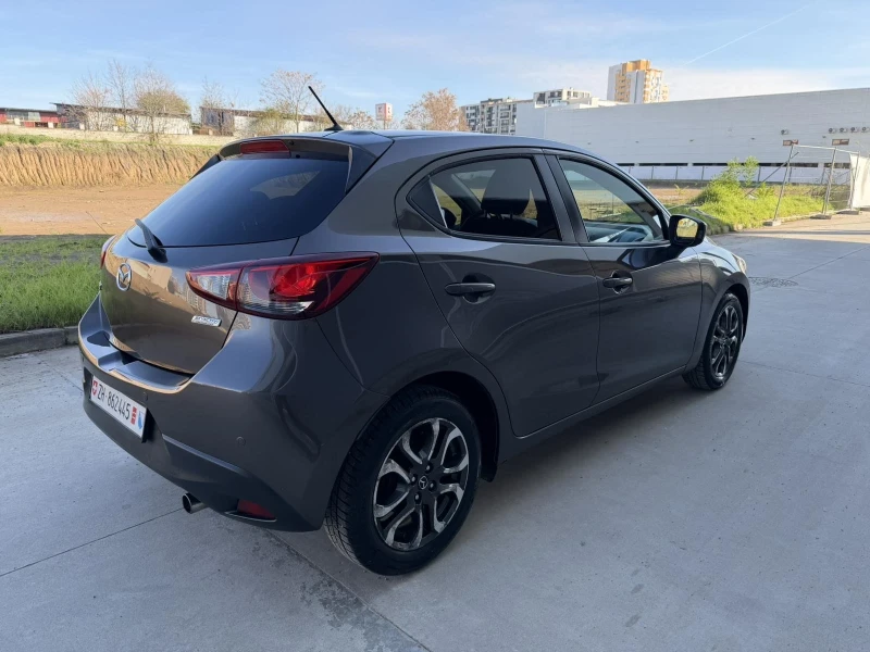 Mazda 2 1.5i 16V Skyactiv-G Revolution-115PS, снимка 5 - Автомобили и джипове - 52634986