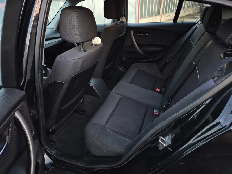 BMW 118 2.0d-143k. Евро5, Зимни гуми., снимка 17 - Автомобили и джипове - 52863502