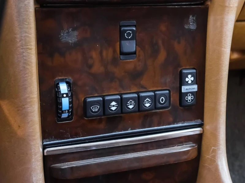 Mercedes-Benz 560 Series 2dr Roadster 560SL, снимка 14 - Автомобили и джипове - 53074944