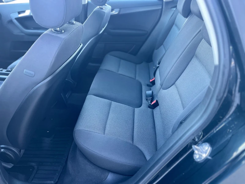 Audi A3 1.6i 102 ps, снимка 7 - Автомобили и джипове - 53167160
