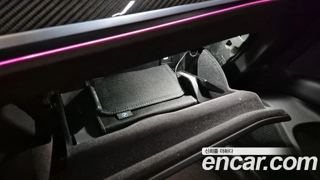 BMW i4, снимка 15 - Автомобили и джипове - 56267182