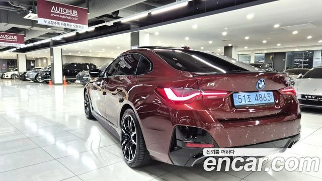 BMW i4, снимка 4 - Автомобили и джипове - 56267182
