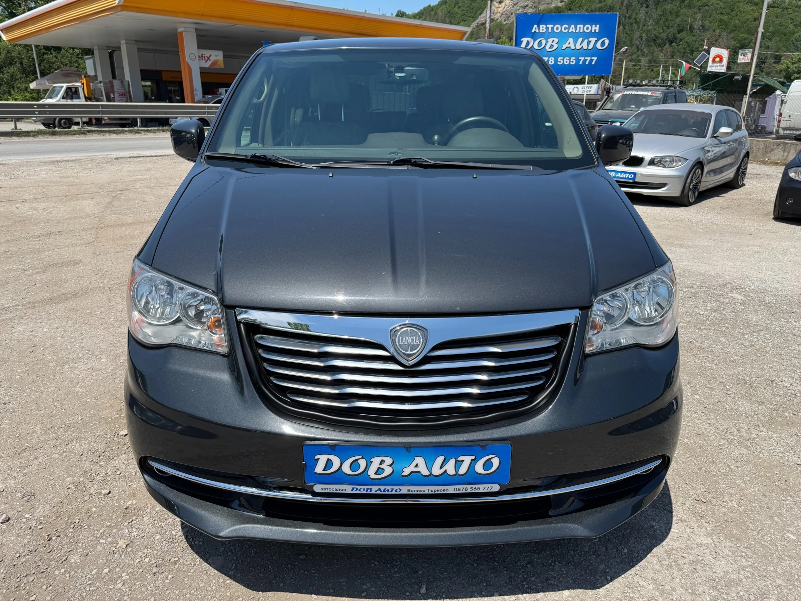 Lancia Voyager 2.8CRD-Platinum-7 местна-автомат-кожа, нави, камер - изображение 2