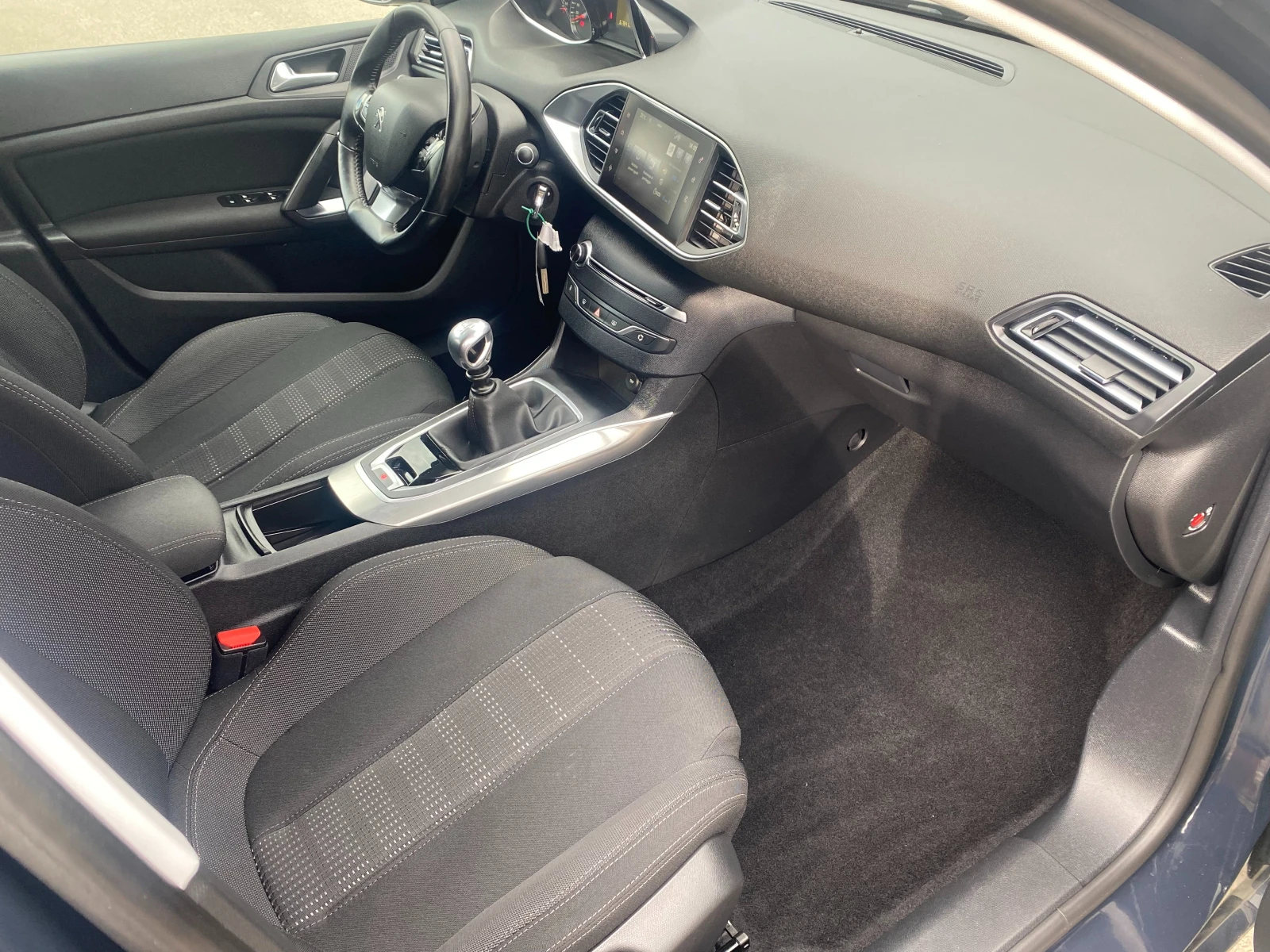 Peugeot 308 2.0HDI-FULL LED-NAVI-EURO6B-ALLURE-150кс-6sk-2016g - изображение 9