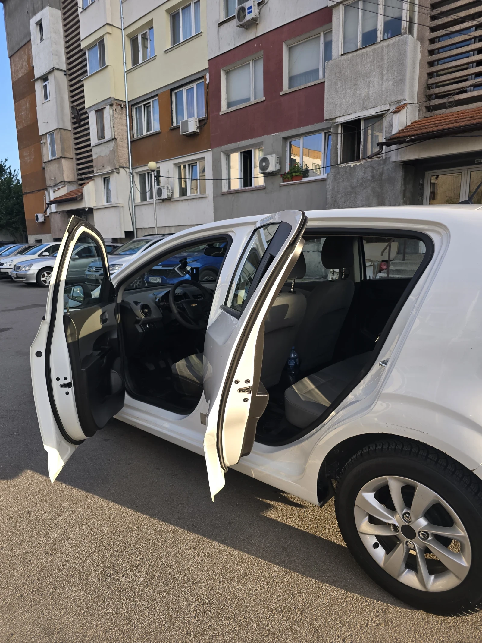 Chevrolet Aveo 2011 - изображение 3
