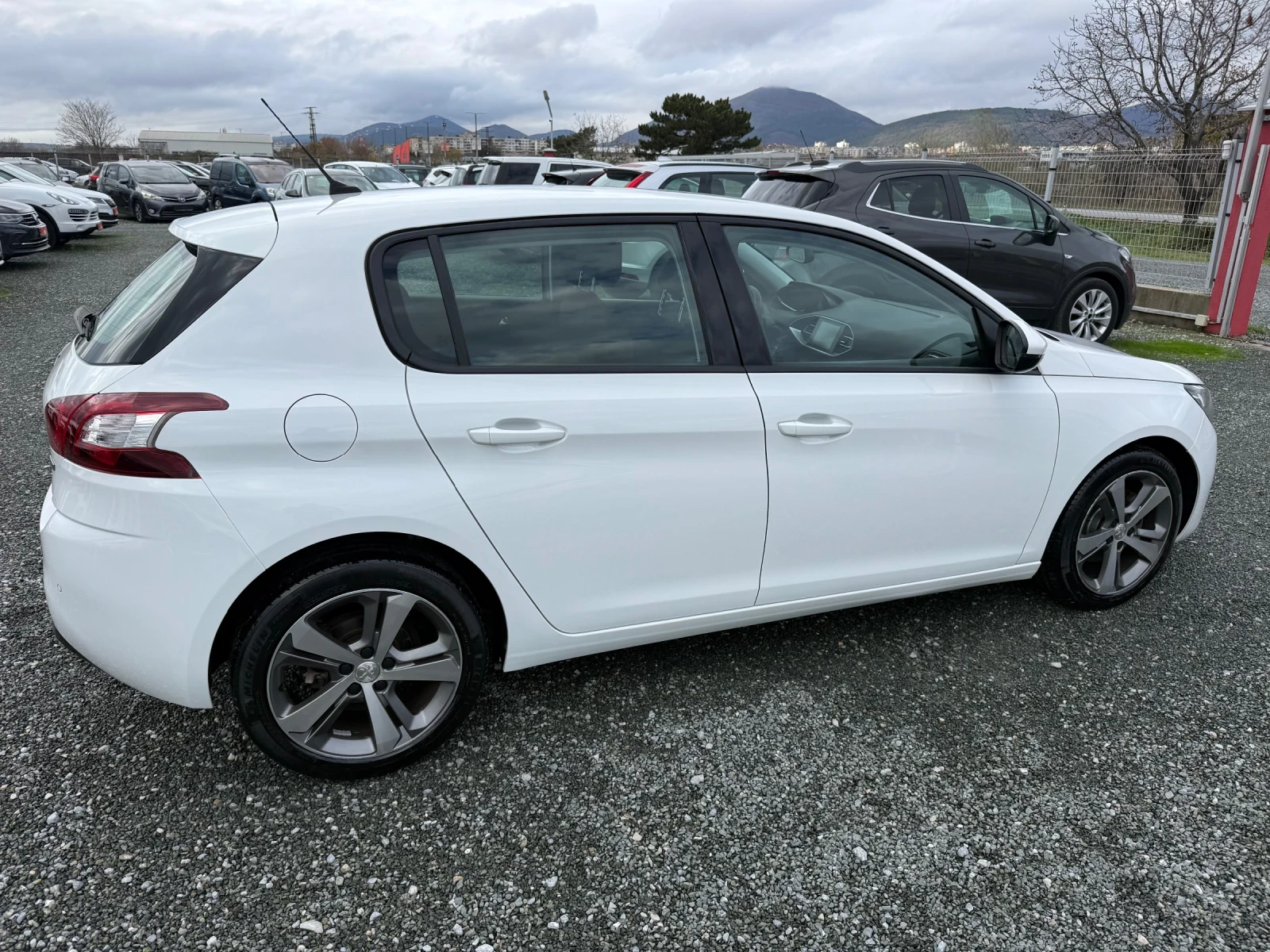 Peugeot 308 (KATO НОВА) - изображение 5