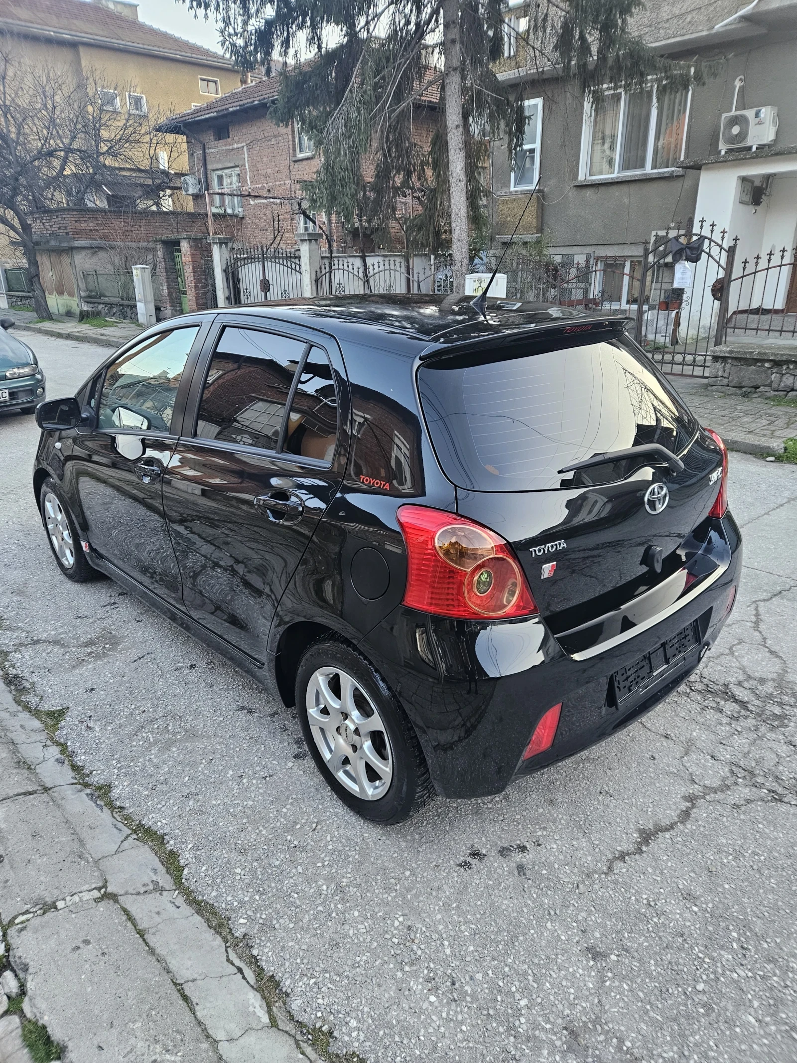 Toyota Yaris 1.8 TS - изображение 6