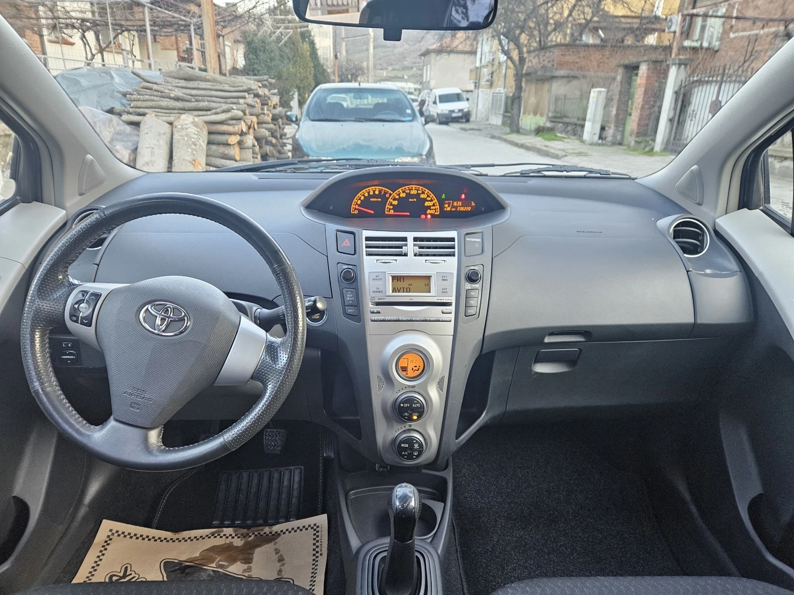 Toyota Yaris 1.8 TS - изображение 8