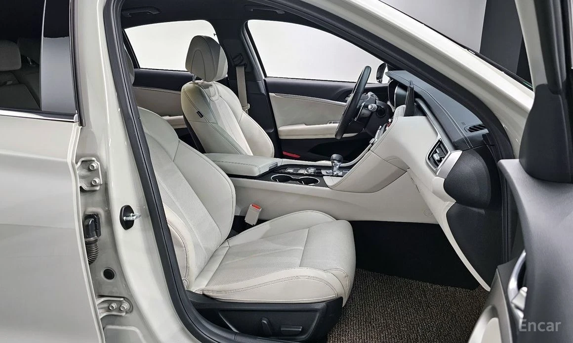 Genesis G70, снимка 10 - Автомобили и джипове - 53866151