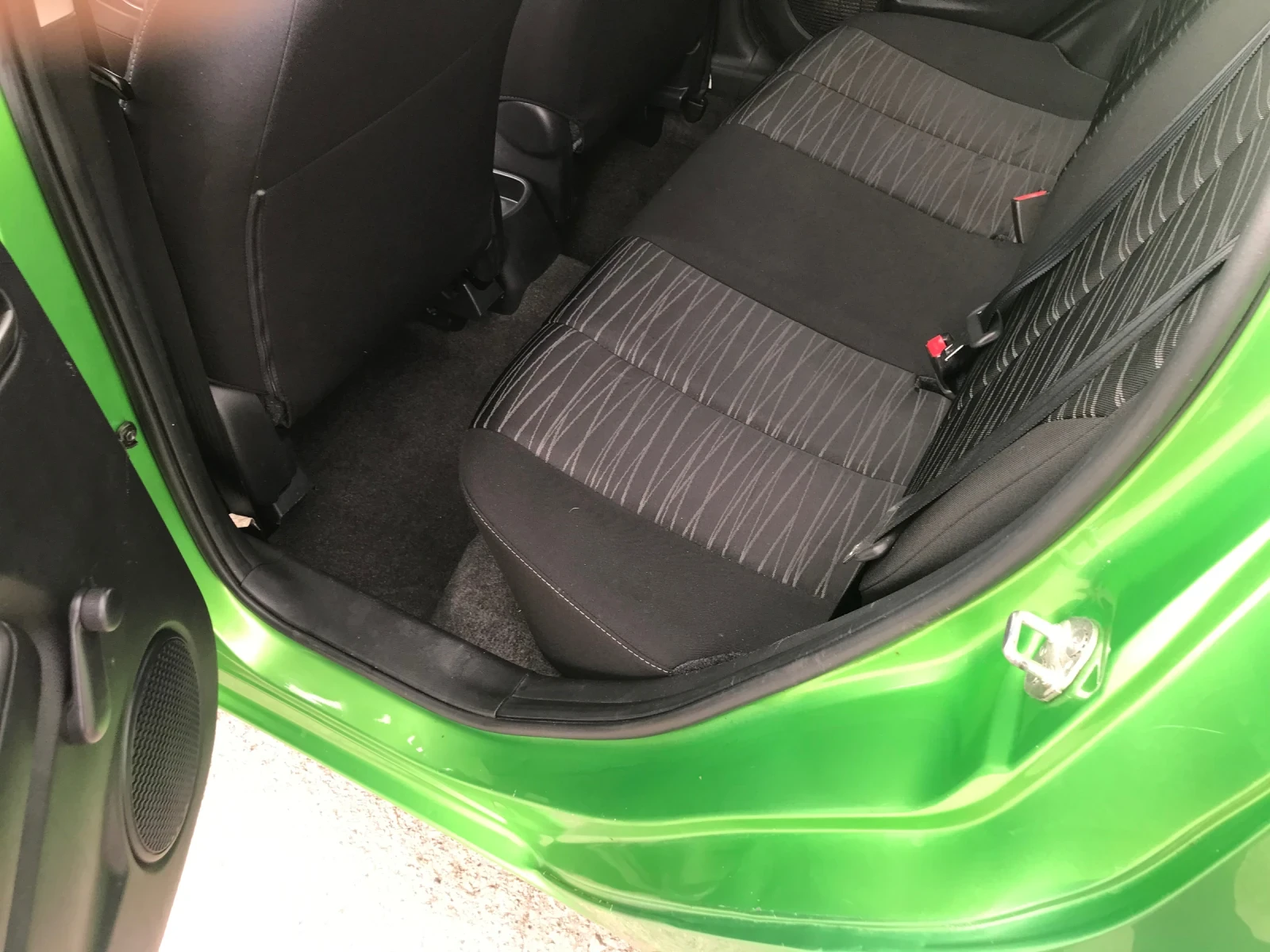 Mazda 2 1.3I GERMANY , снимка 9 - Автомобили и джипове - 53928630