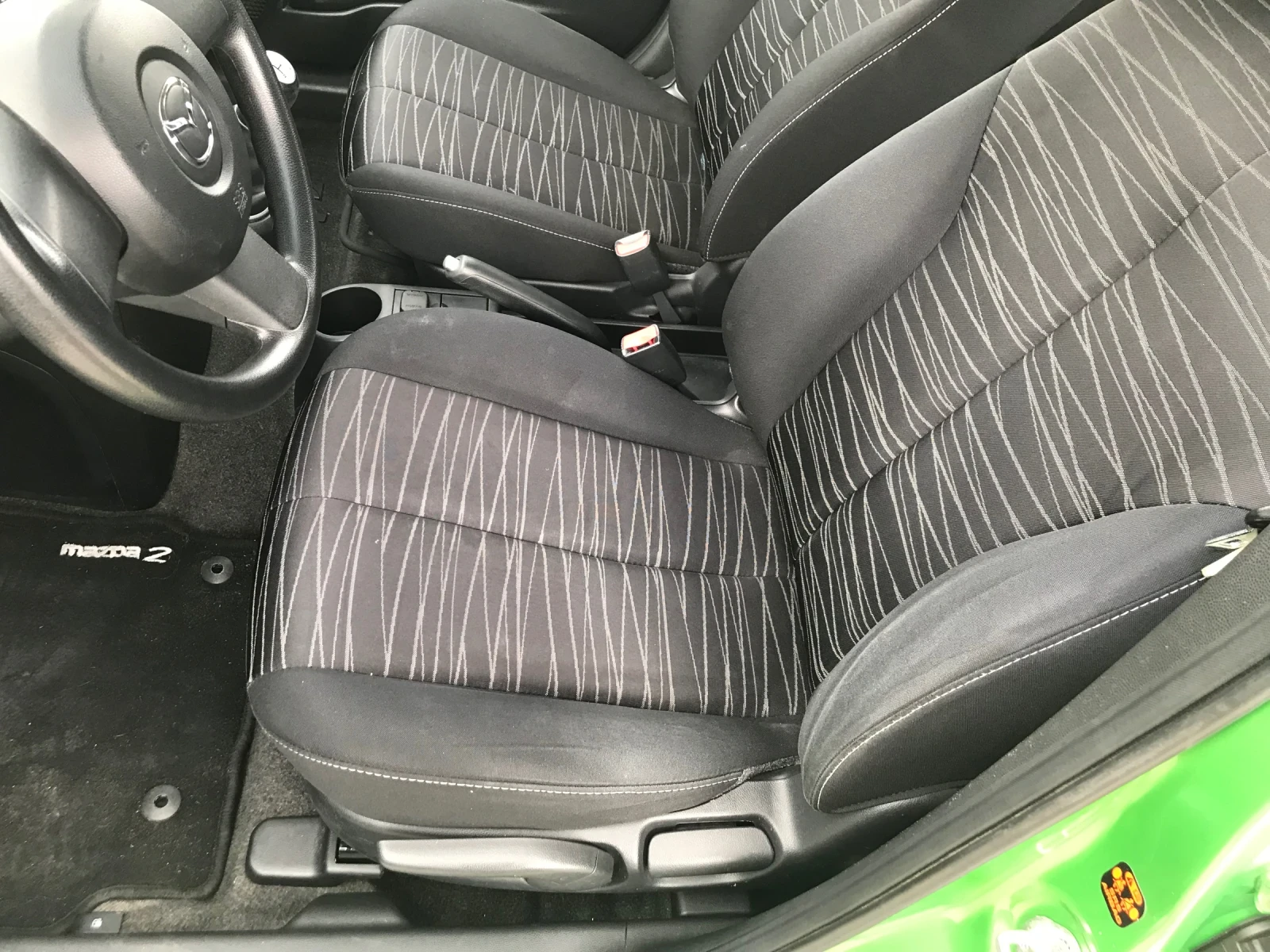 Mazda 2 1.3I GERMANY , снимка 10 - Автомобили и джипове - 53928630